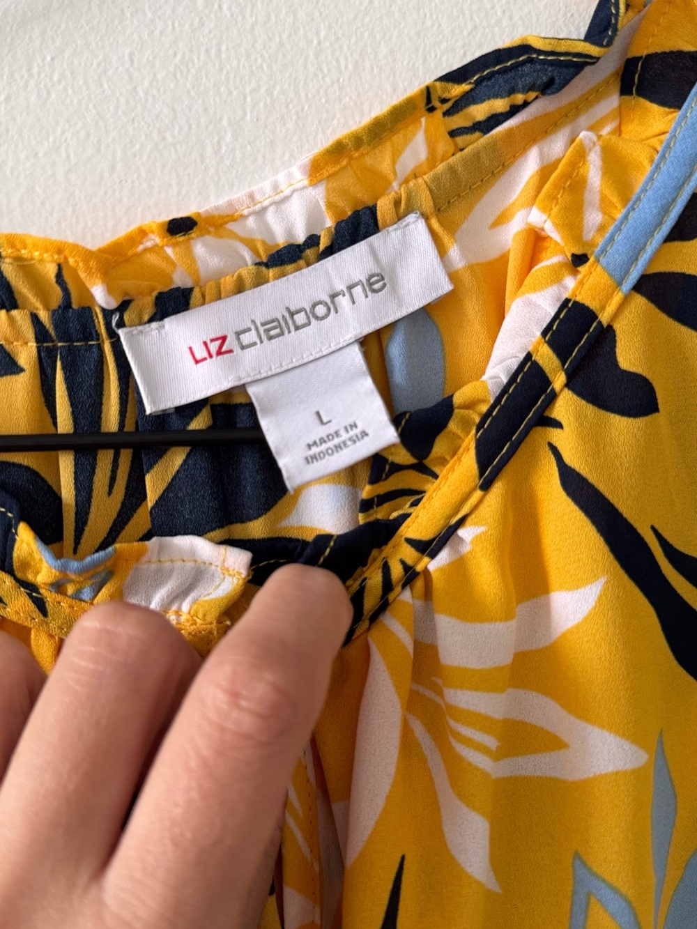 Liz Claiborne Yellow Floral Print Top with Navy & Light Blue Accents